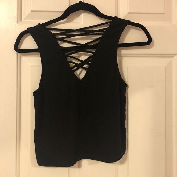 ✨3 for $25✨Criss cross black tank - Picture 2 of 2